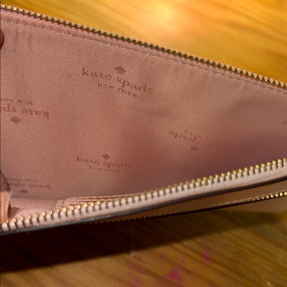 Kate spade pink wristlet - Picture 5 of 6